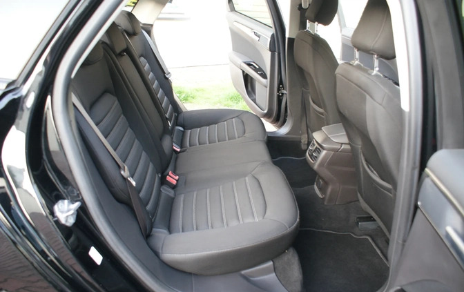 Ford Mondeo cena 53800 przebieg: 195000, rok produkcji 2019 z Stryków małe 407